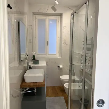 The Captain's Zephyr- Center Leonardo Academy * Sesto Calende